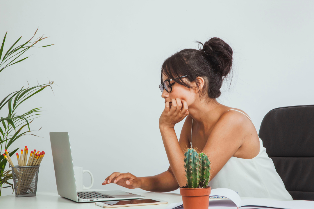 Trabalho remoto e calor: como o clima influencia a rotina dentro de casa